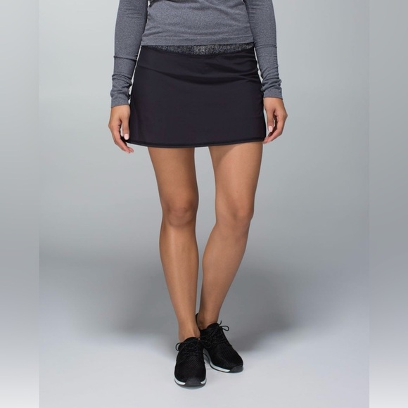 Lululemon Run Pace Pleated Athletic Setter Pickleball Skirt Skort, Black,Size 10 - Picture 2 of 11